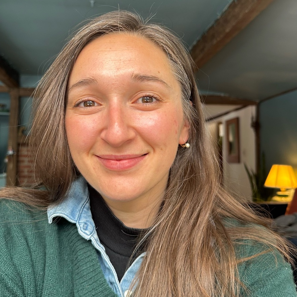 Meet your Posher, Alexandra